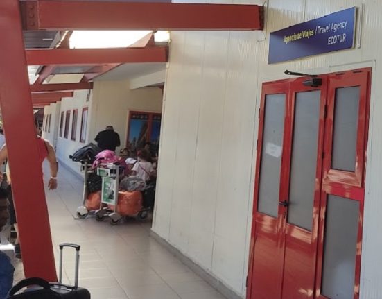 Equipaje llegando a un aeropuerto de Cuba. (Foto © Periódico Cubano)